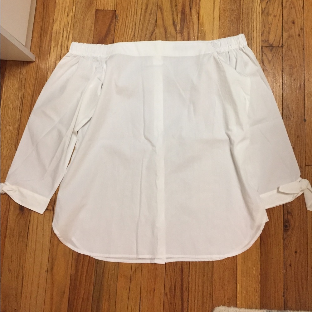 Banana republic off shoulder white button back sm